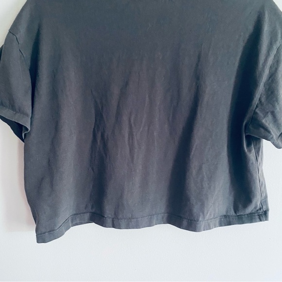 Forever 21 Women's Gray & White Moon Graphic Cropped Short Sleeve T Shirt Small - Picture 9 of 10